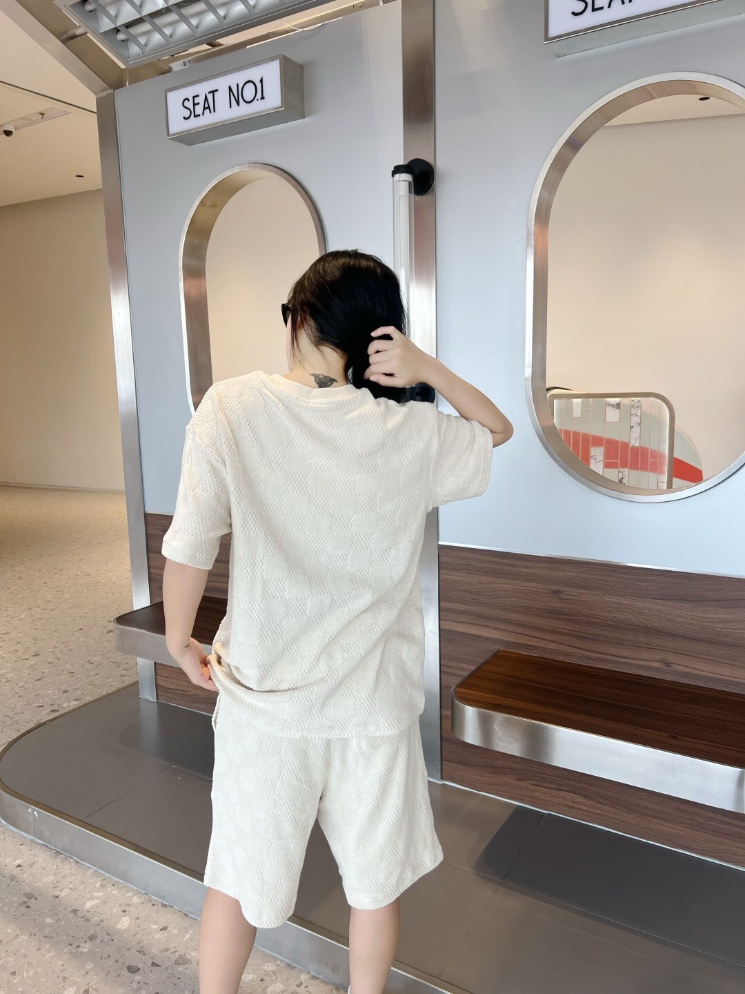 P289 棋盘格提花T恤杏色 · image 16
