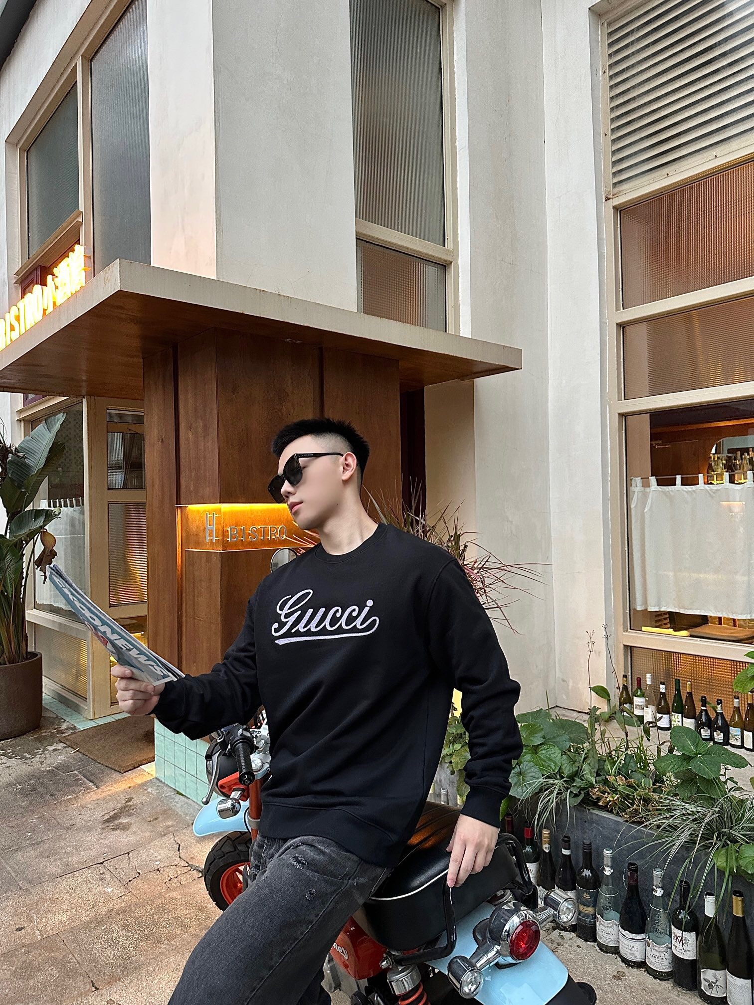 P359 可乐圆领黑色卫衣 · image 17