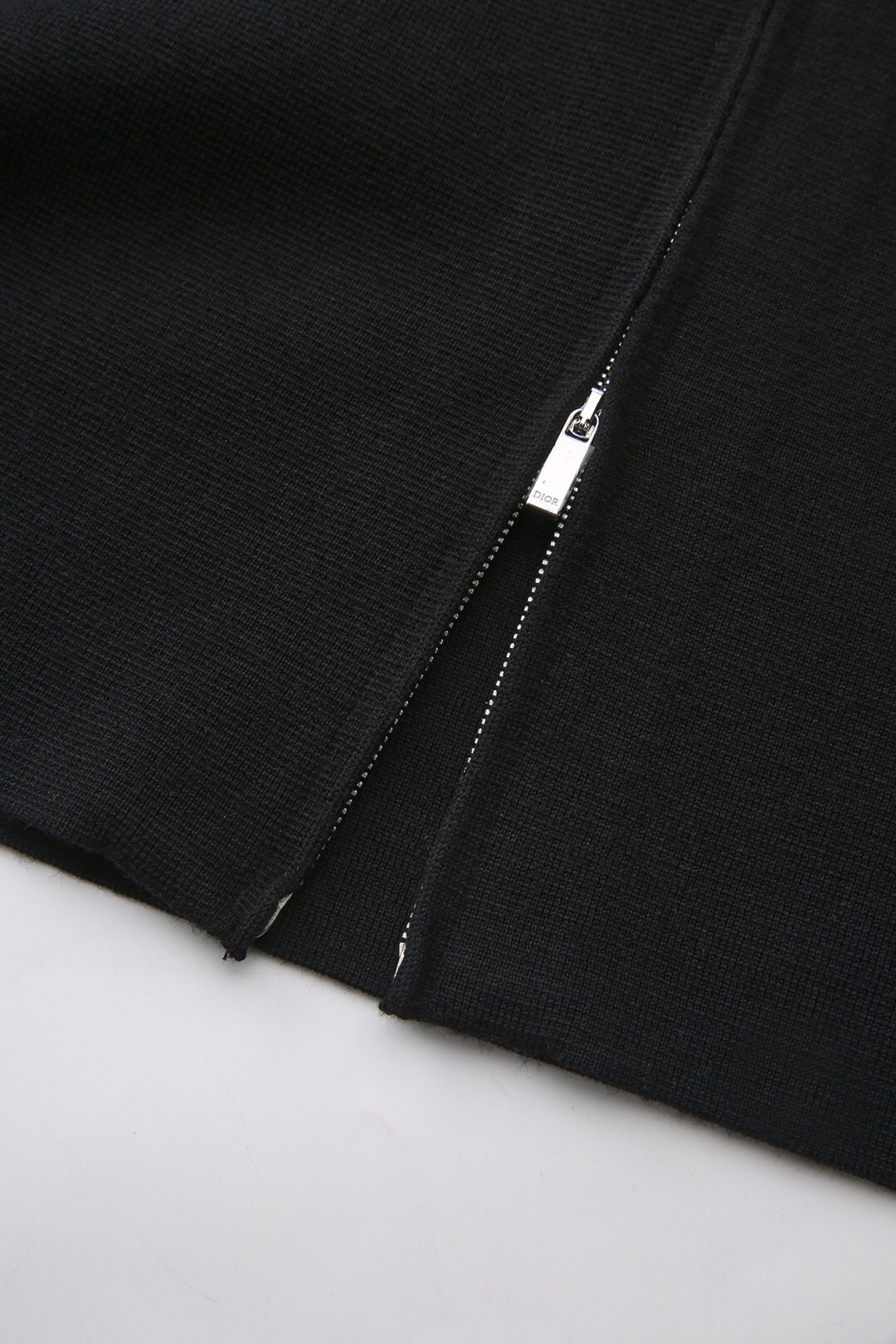 P579 CD刺绣羊毛拉链开衫 · image 17