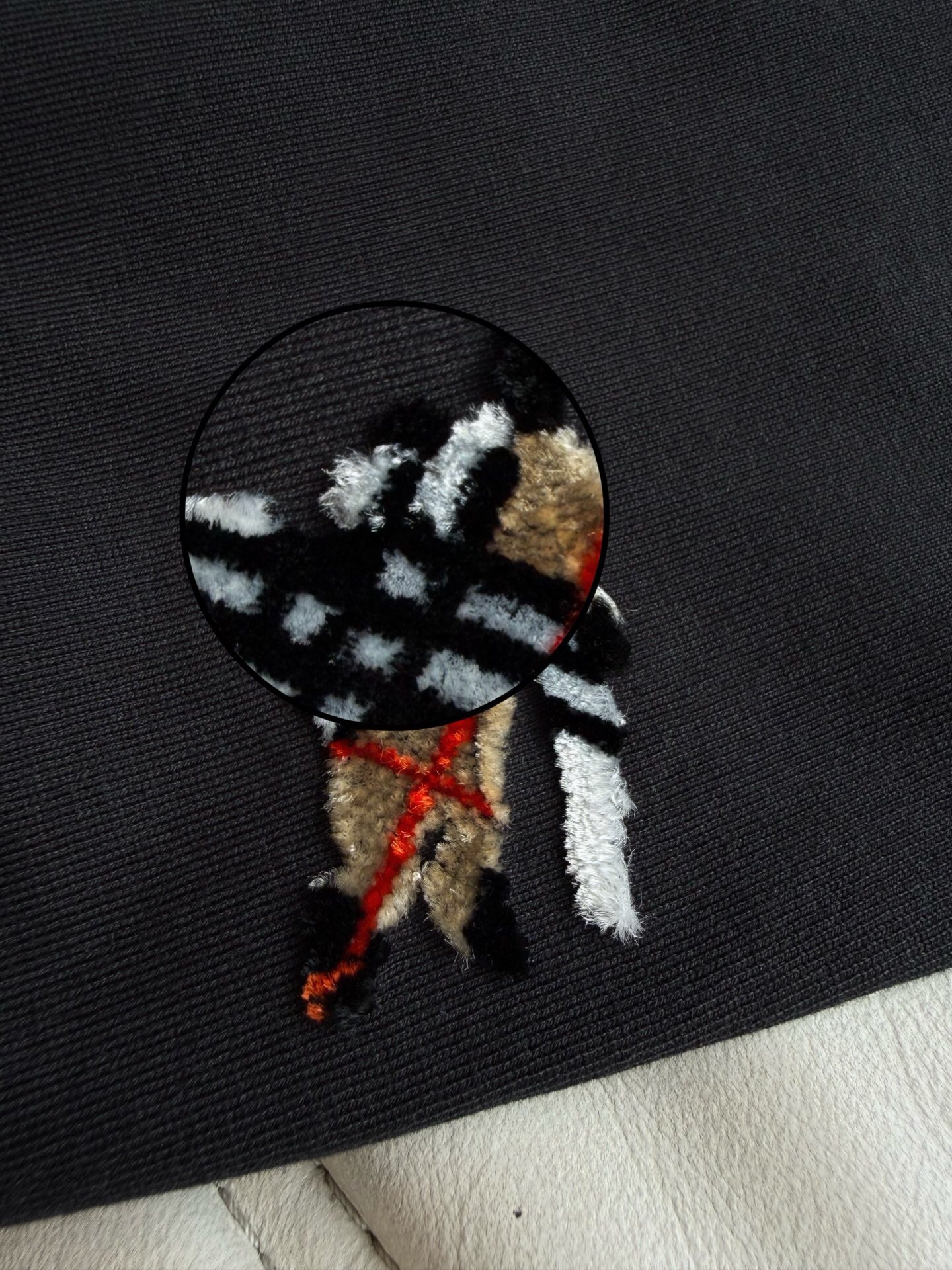 P219 簇绒骑士徽标T恤黑色 · image 10