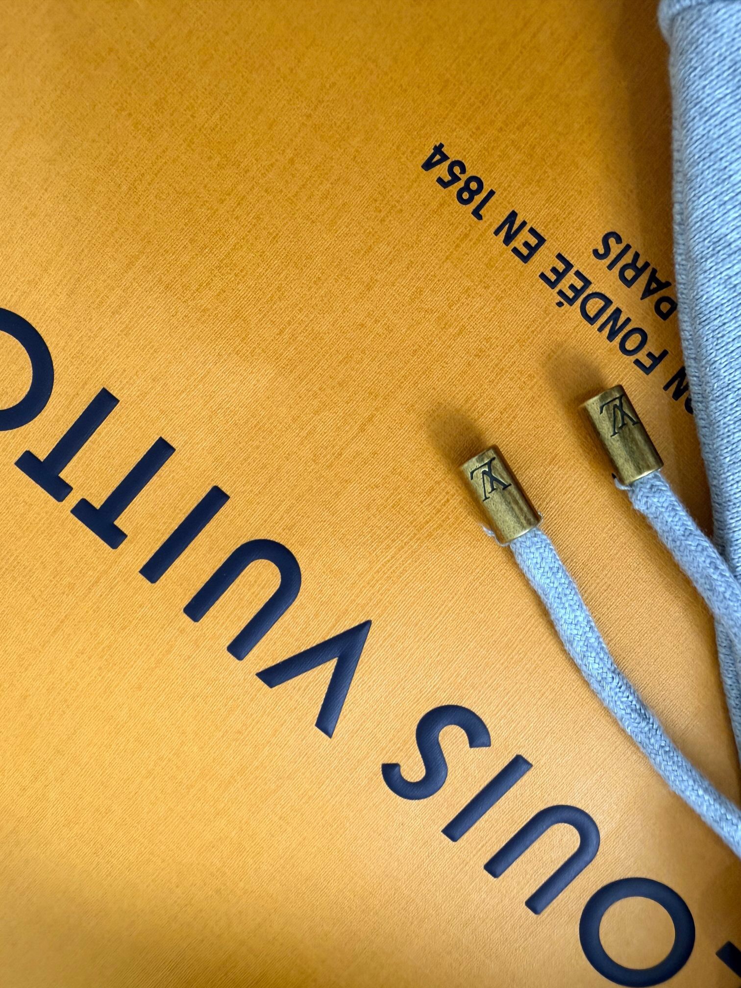 P499 刺绣三花拉链连帽衫 灰色 · image 10