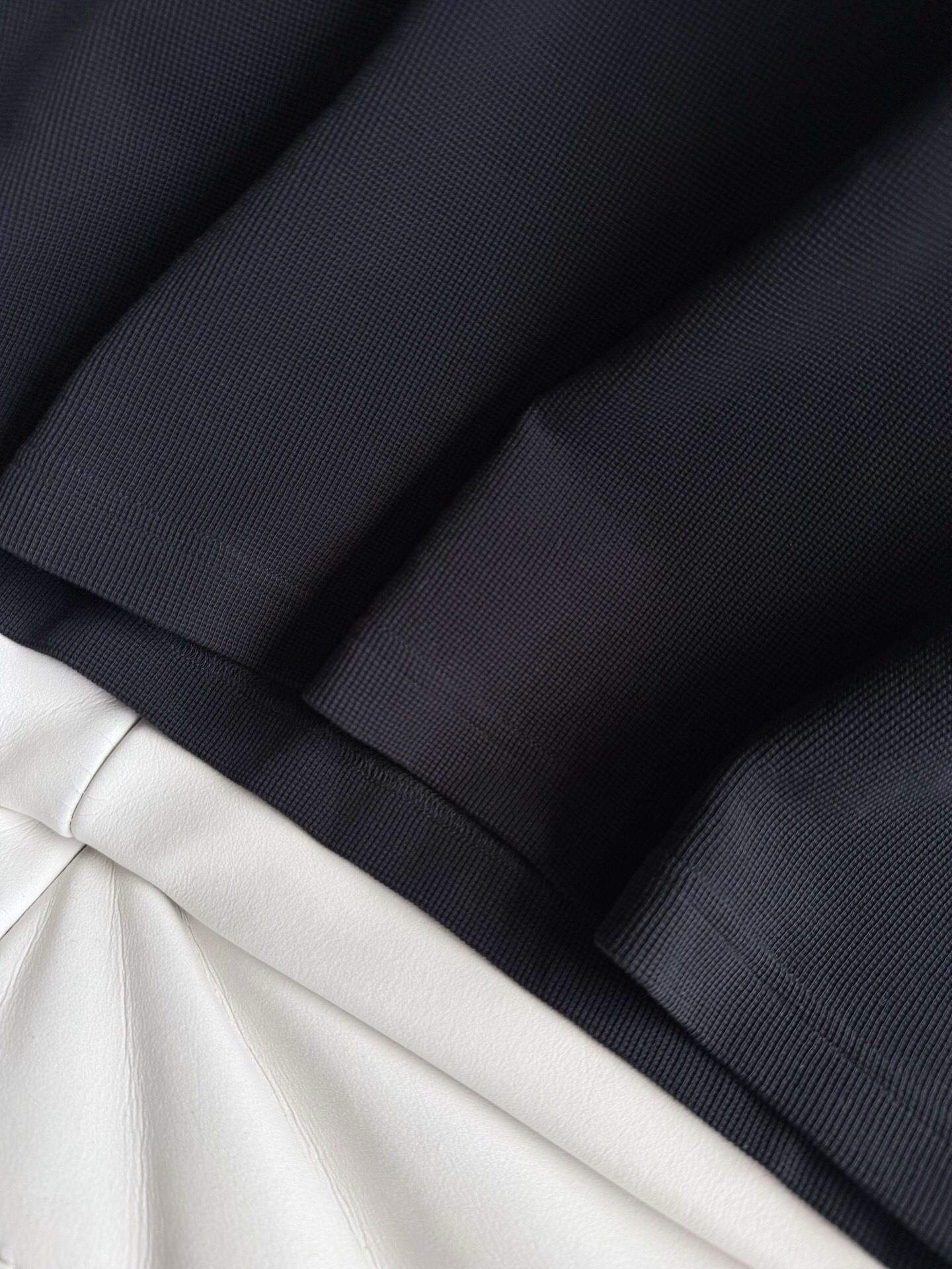 P239 Triangle Knitted Threaded Edge T-shirt · image 10